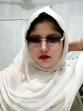 Snapshot of Nusrat-N chatting on 07/16/26, 05:52 Nusrat-N online show from 07/16/26, 05:52