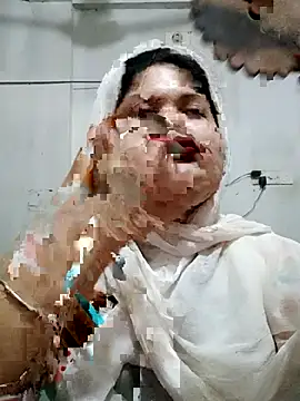 Snapshot of Nusrat-N chatting on 07/20/26, 02:52 Nusrat-N online show from 07/20/26, 02:52