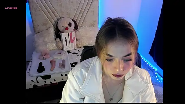 Mia Victoria22 online show from 04/28/26, 02:10