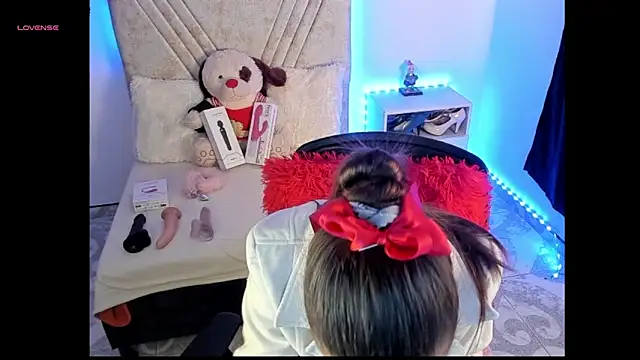 Snapshot of Mia_Victoria22 chatting on 05/19/26, 05:30 Mia Victoria22 online show from 05/19/26, 05:30
