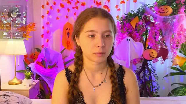 Snapshot of CatherineRichards chatting on 10/19/25, 07:09 CatherineRichards online show from 10/19/25, 07:09
