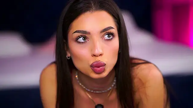 Snapshot of LalaRoze chatting on 01/16/26, 08:02 LalaRoze online show from 01/16/26, 08:02