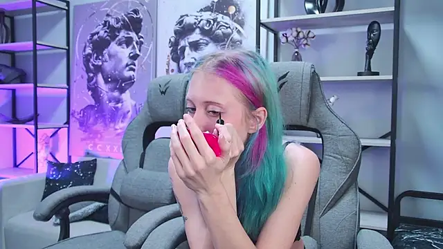 SakuraBliss online show from 12/05/25, 02:53