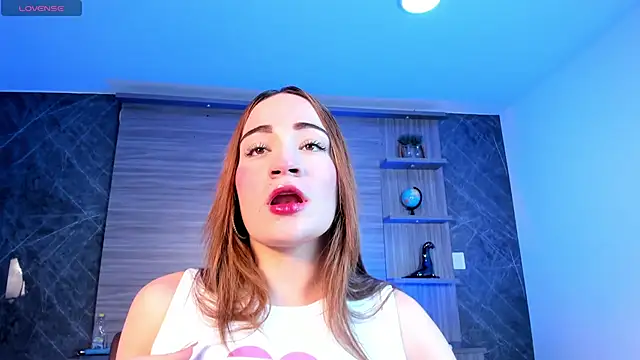 MadisonAnngel online show from 11/25/25, 09:04