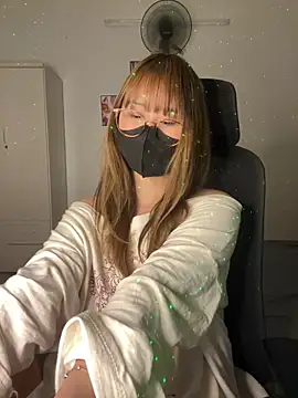 Meowyeuk6 online show from 04/16/26, 08:09