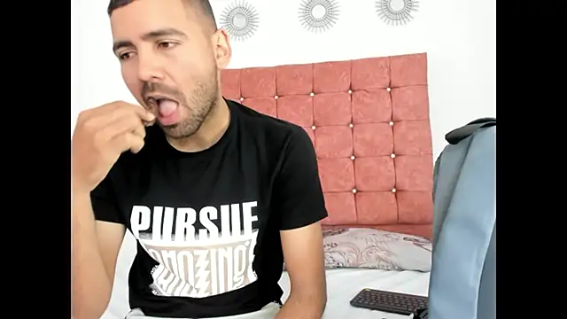 Snapshot of magnus_serket chatting on 09/11/25, 11:32 magnus serket online show from 09/11/25, 11:32