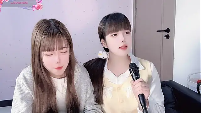 TT-XXTT online show from 10/21/25, 02:01