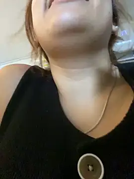 Snapshot of MacarenaRosse chatting on 09/19/25, 07:03 MacarenaRosse online show from 09/19/25, 07:03