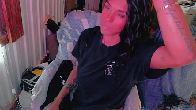 HTXBBY3130 online show from 10/29/25, 03:42