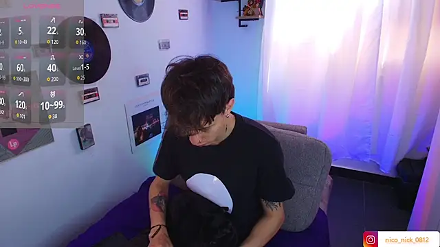 Snapshot of Nick_Bangover_ chatting on 09/22/25, 06:32 Nick Bangover online show from 09/22/25, 06:32