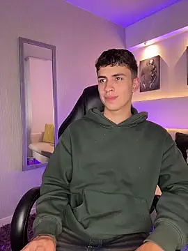 AdrianRinaldi online show from 04/10/26, 08:02