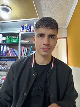 Snapshot of AdrianRinaldi chatting on 05/29/26, 01:42 AdrianRinaldi online show from 05/29/26, 01:42