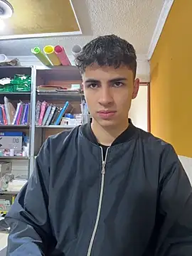 Snapshot of AdrianRinaldi chatting on 06/03/26, 01:46 AdrianRinaldi online show from 06/03/26, 01:46