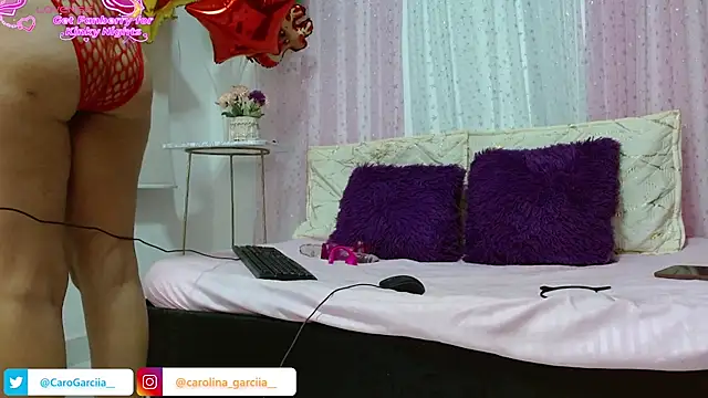 Carolinagarcia12345 online show from 12/14/25, 01:27