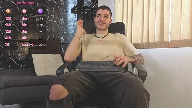 Snapshot of Rafael_Mendezz chatting on 05/29/26, 08:51 Rafael Mendezz online show from 05/29/26, 08:51