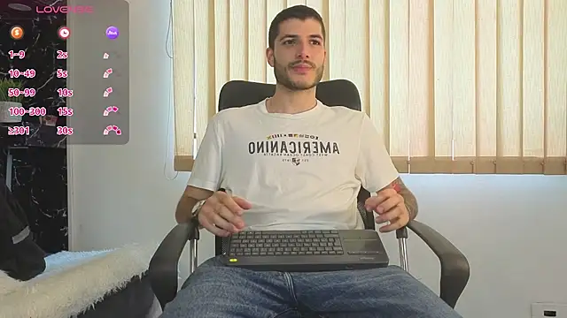 Snapshot of Rafael_Mendezz chatting on 06/05/26, 08:58 Rafael Mendezz online show from 06/05/26, 08:58