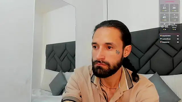 Hisoka 011 online show from 04/18/26, 07:07