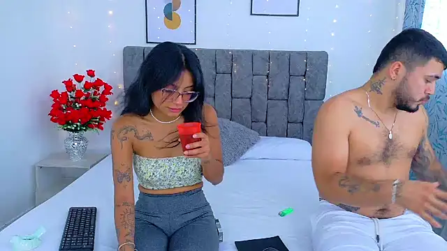 Soffia Konig  online show from 12/14/25, 07:18