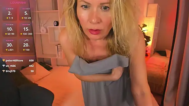 Snapshot of Julia_Giulia chatting on 05/04/26, 06:31 Julia Giulia online show from 05/04/26, 06:31