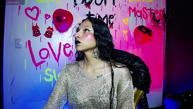 Sweettpleasure online show from 10/18/25, 02:07