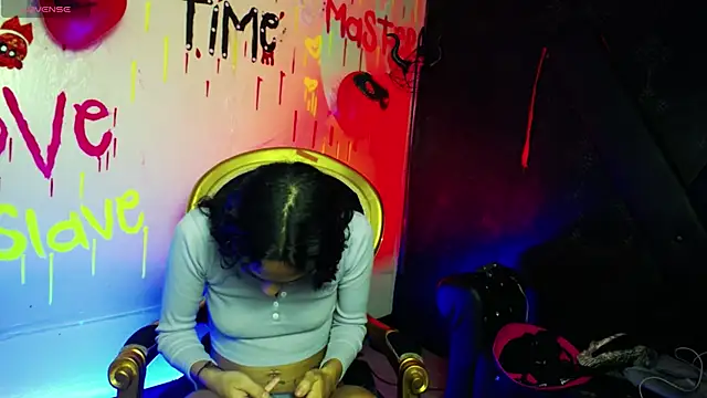 Sweettpleasure online show from 10/26/25, 02:12