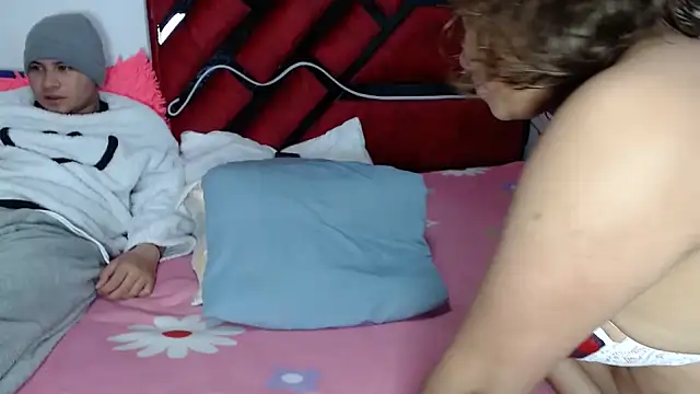 hot lady19 online show from 09/22/25, 03:47