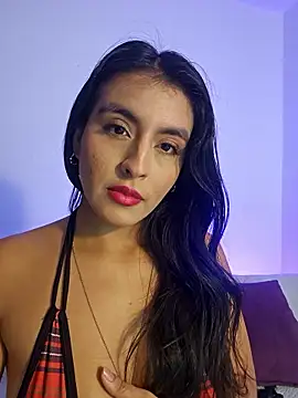 AliishaPss online show from 11/18/25, 06:45