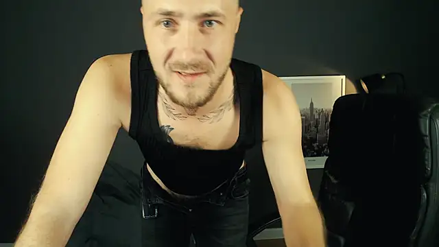 Snapshot of Mr_At_ chatting on 09/10/25, 07:08 Mr At  online show from 09/10/25, 07:08