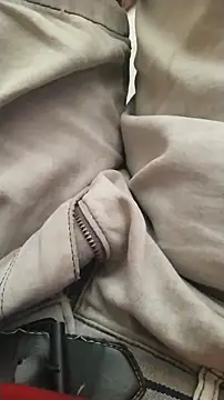 Snapshot of 8inches_DelhiBOY chatting on 11/21/25, 07:40 8inches DelhiBOY online show from 11/21/25, 07:40