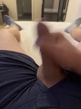 Snapshot of Bigdick_20cmlang6cmbreit chatting on 10/17/25, 04:31 Bigdick 20cmlang6cmbreit online show from 10/17/25, 04:31