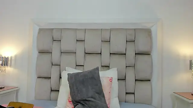 frehia dimou online show from 04/05/26, 11:40