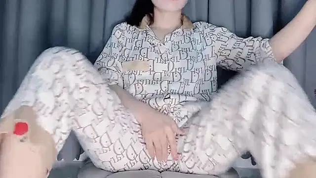   Joy69   online show from 12/04/25, 09:40