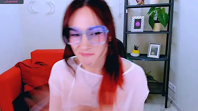 Snapshot of Daizy_Amazy chatting on 10/11/25, 02:00 Daizy Amazy online show from 10/11/25, 02:00