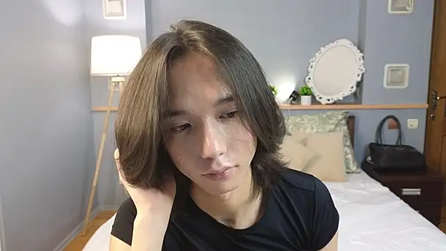 Snapshot of okerriella chatting on 09/24/25, 01:25 okerriella online show from 09/24/25, 01:25