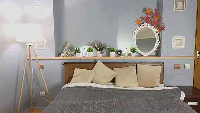 Snapshot of okerriella chatting on 11/06/25, 01:34 okerriella online show from 11/06/25, 01:34