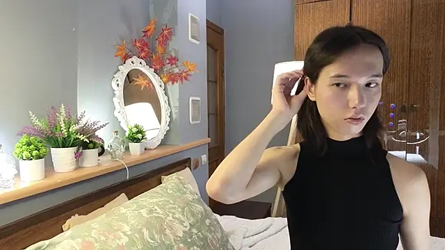 Snapshot of okerriella chatting on 11/08/25, 01:55 okerriella online show from 11/08/25, 01:55