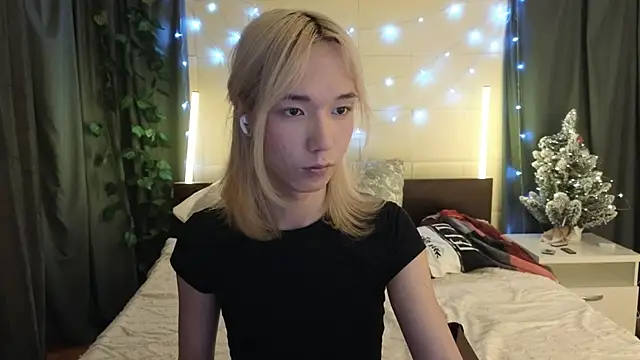 Snapshot of okerriella chatting on 01/11/26, 01:05 okerriella online show from 01/11/26, 01:05