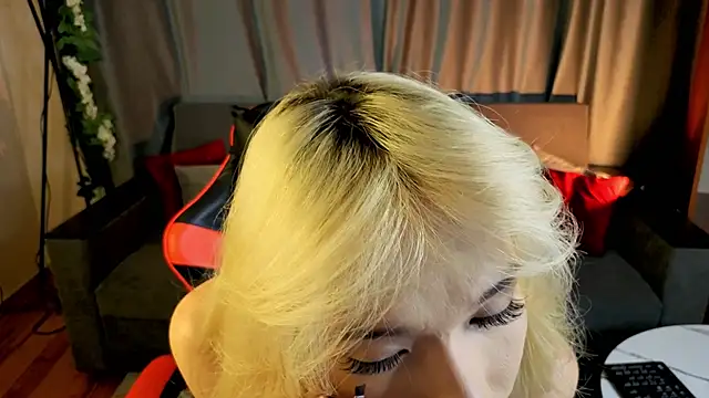 Snapshot of okerriella chatting on 02/01/26, 07:40 okerriella online show from 02/01/26, 07:40