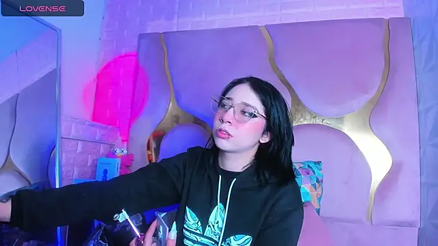 Niina Sissy online show from 04/10/26, 04:50