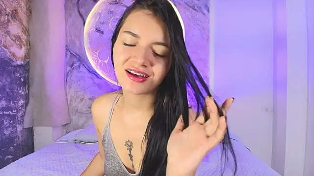 Snapshot of RoxanaBorns_ chatting on 10/09/25, 12:36 RoxanaBorns  online show from 10/09/25, 12:36