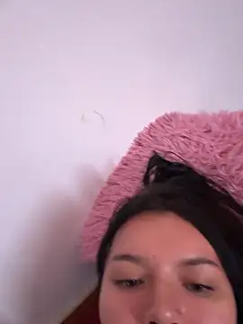 RoxanaBorns  online show from 04/10/26, 03:06