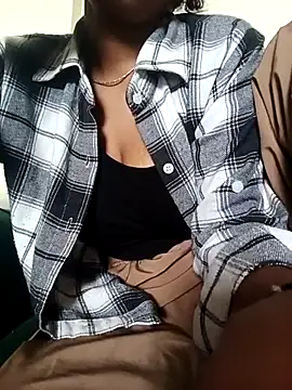 Snapshot of kissujaan chatting on 10/03/25, 03:25 kissujaan online show from 10/03/25, 03:25