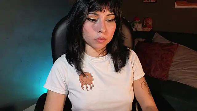 GaiaJoness online show from 11/25/25, 08:20