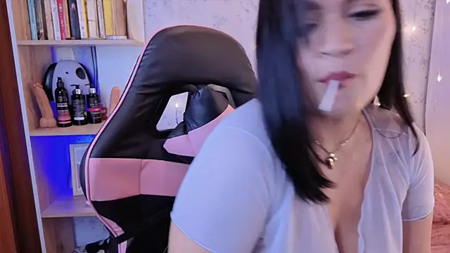 manelike  online show from 06/18/26, 04:13