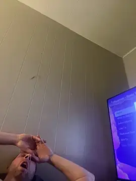 Snapshot of k_nutz87 chatting on 02/18/26, 12:01 k nutz87 online show from 02/18/26, 12:01