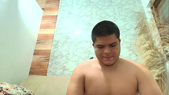 naomi campbel  online show from 01/11/26, 08:36