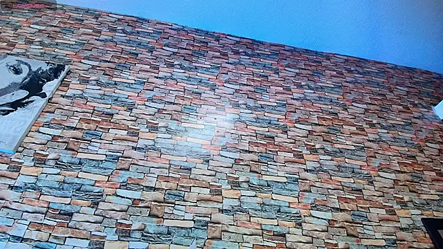 naomi campbel  online show from 04/21/26, 08:55