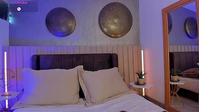 NaishaFord 1 online show from 11/20/25, 04:18