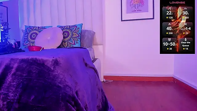 Violett Novoa online show from 10/14/25, 12:50