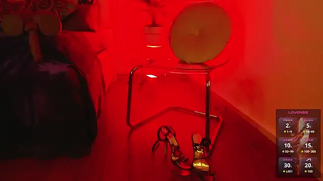 Violett Novoa online show from 11/06/25, 12:06